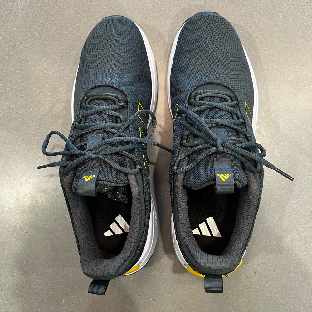 Men’s Adidas Racer TR23 Olive Green/White Sneakers
Size 12. - Picture 4 of 12